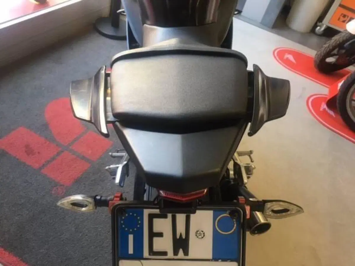 Yamaha YZF R125 (2021 - 22) (4)