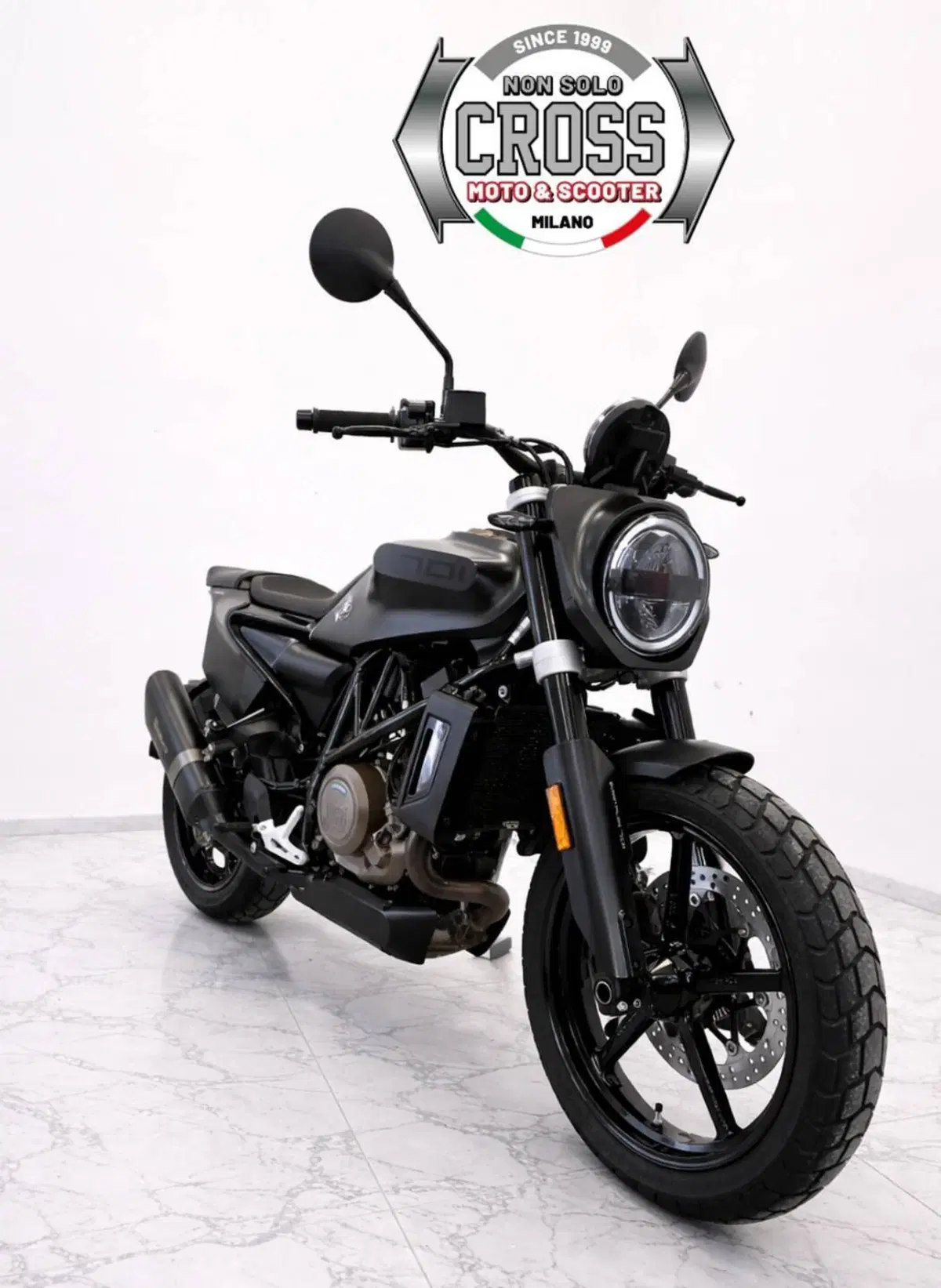 Husqvarna Svartpilen 701 (2020) (2)