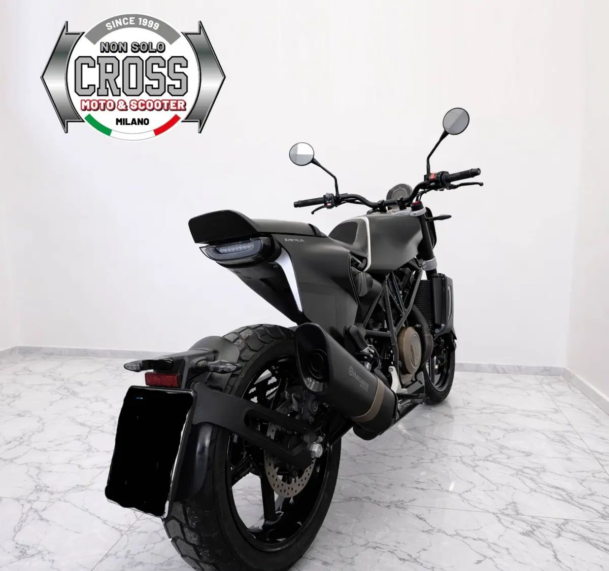 Husqvarna Svartpilen 701 (2020) (9)