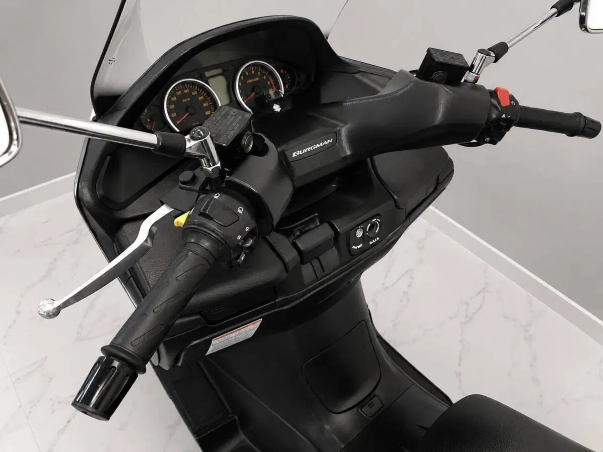 Suzuki Burgman AN 400 (2008 - 13) (10)