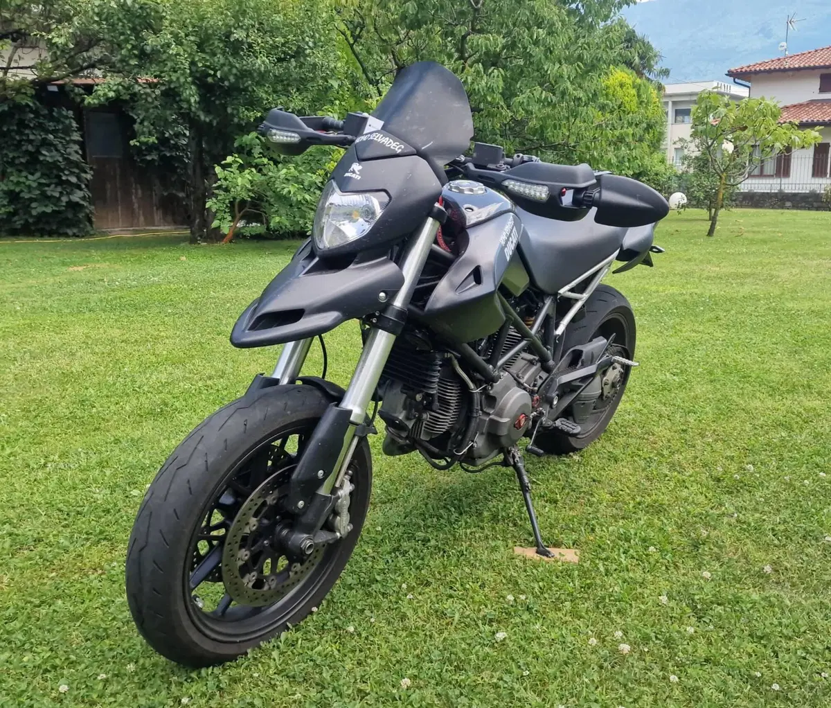 Ducati Hypermotard 796 (2012) (3)