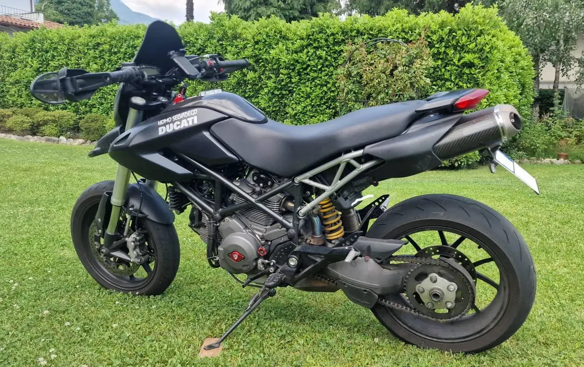Ducati Hypermotard 796 (2012) (5)