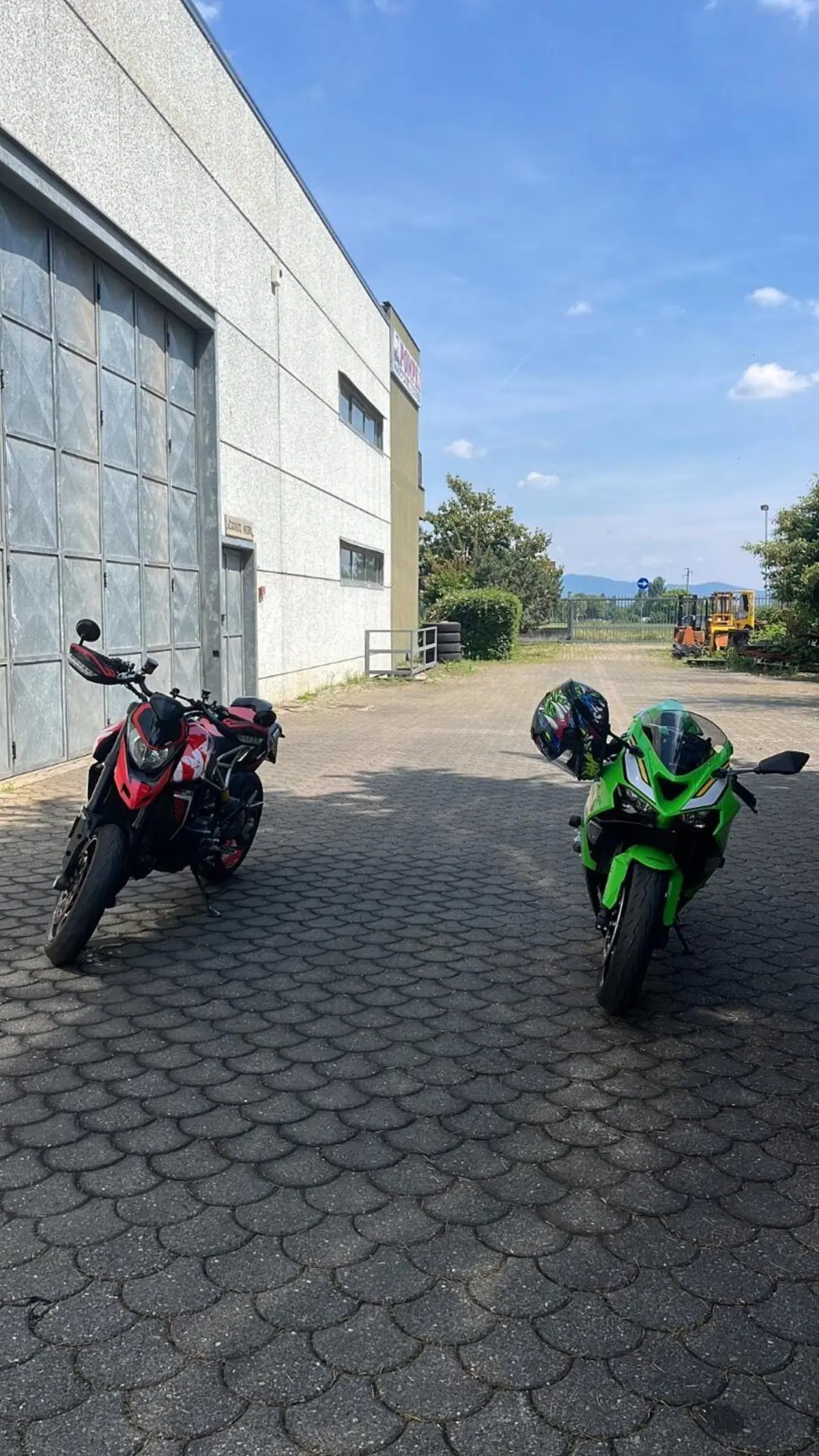 Kawasaki Ninja 636 ZX-6R Performance (2025 - 26) (2)