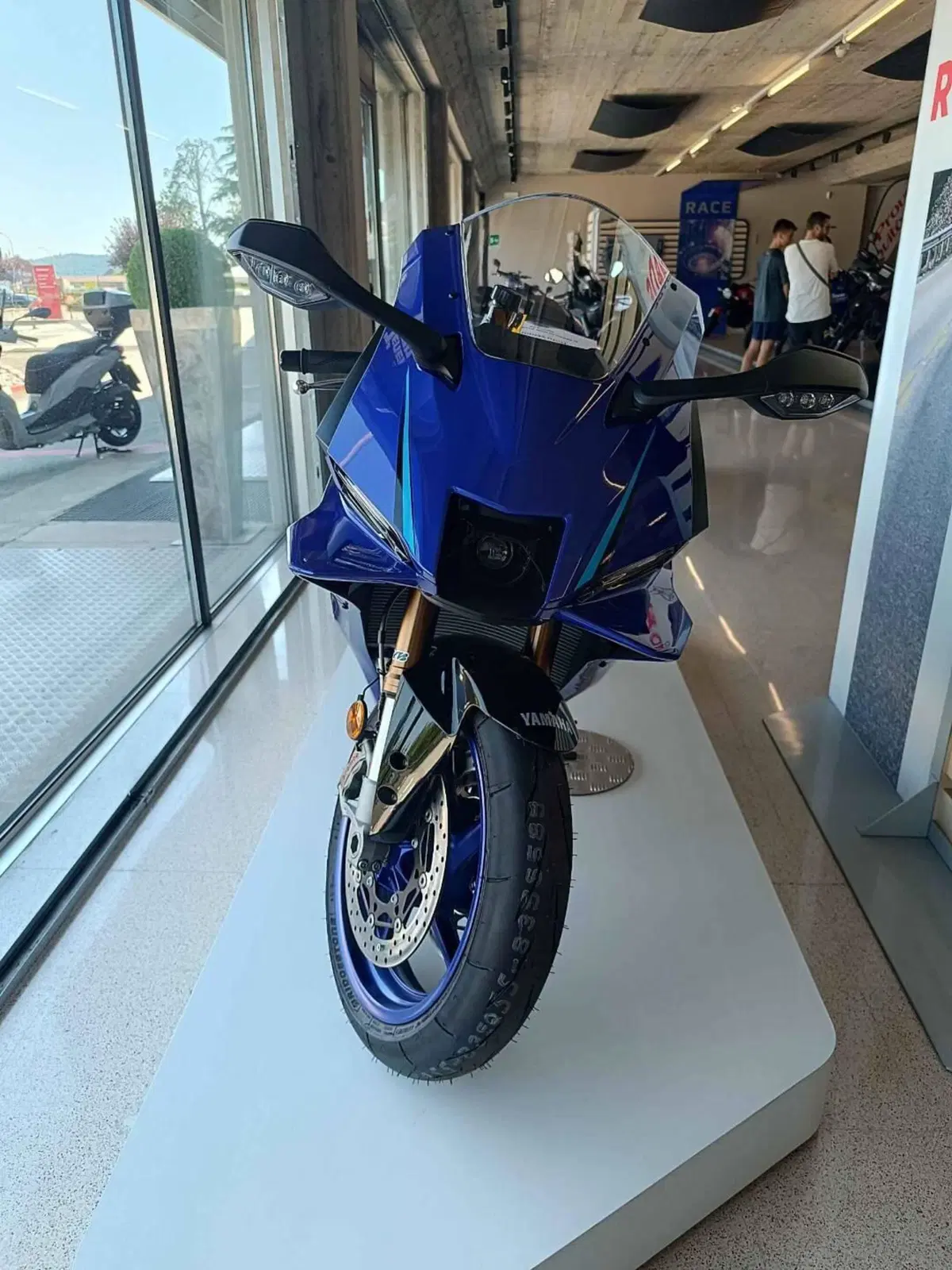 Yamaha YZF R9 (2025 - 26) (4)