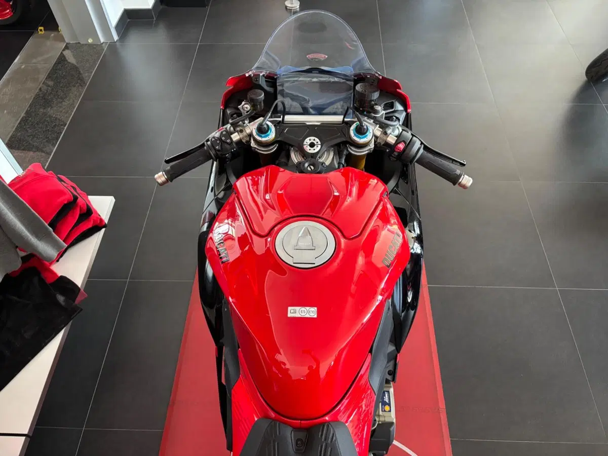 Ducati Panigale V4 S (2025 - 26) (5)