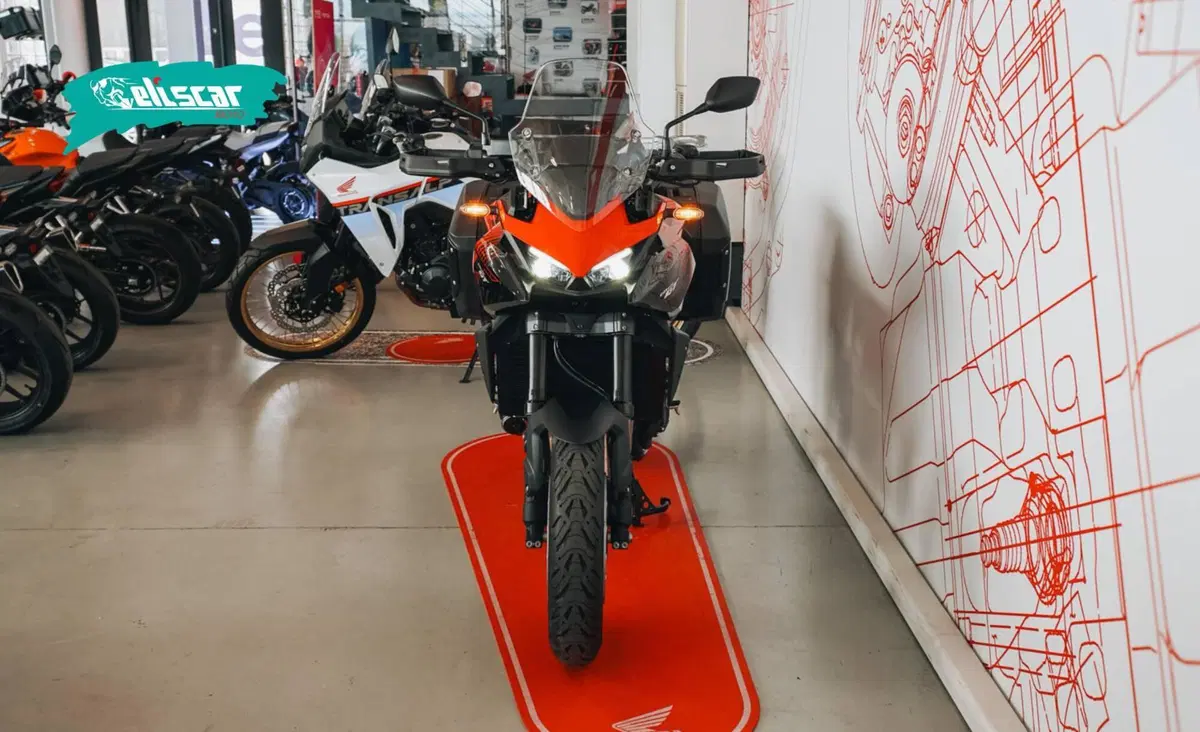Honda CB 1000 GT (2026) (3)