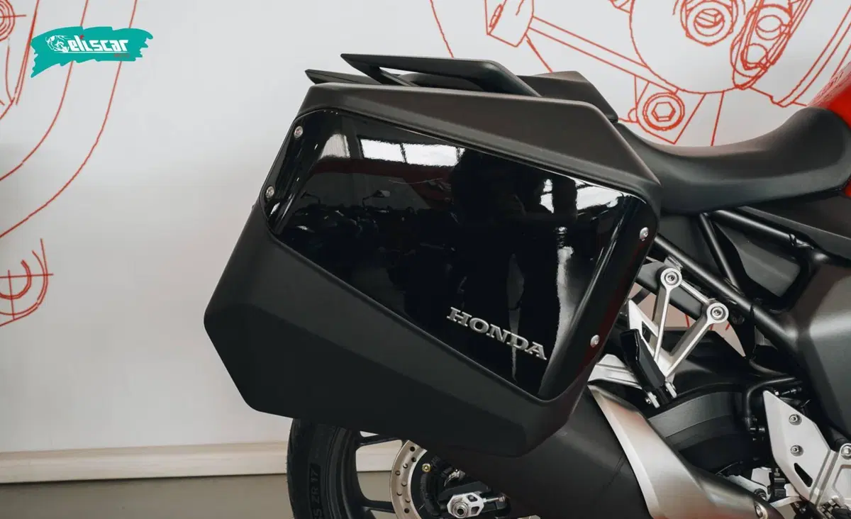 Honda CB 1000 GT (2026) (13)