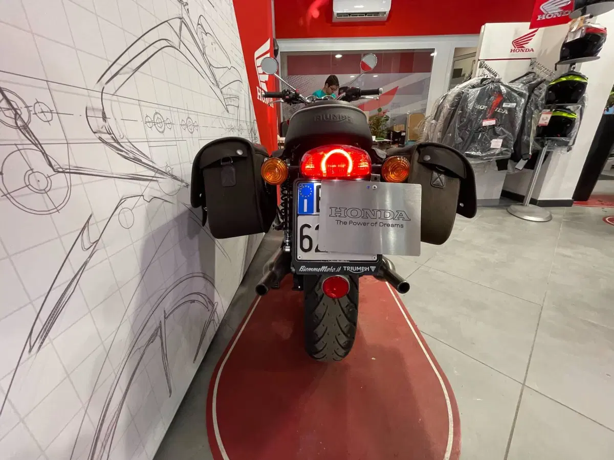 Triumph Bonneville T100 (2021 - 25) (4)