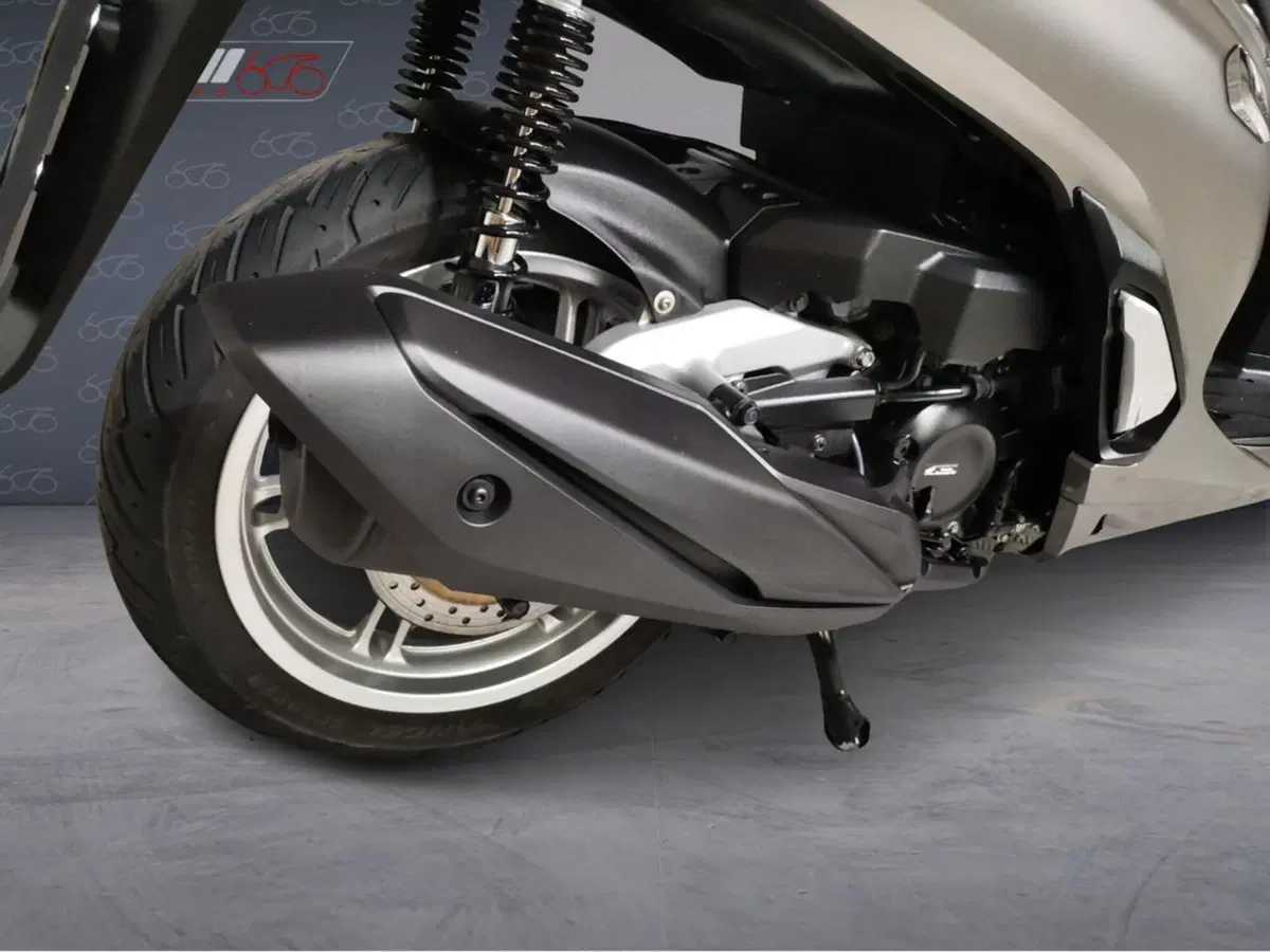 Honda SH 350 (2021 - 24) (6)