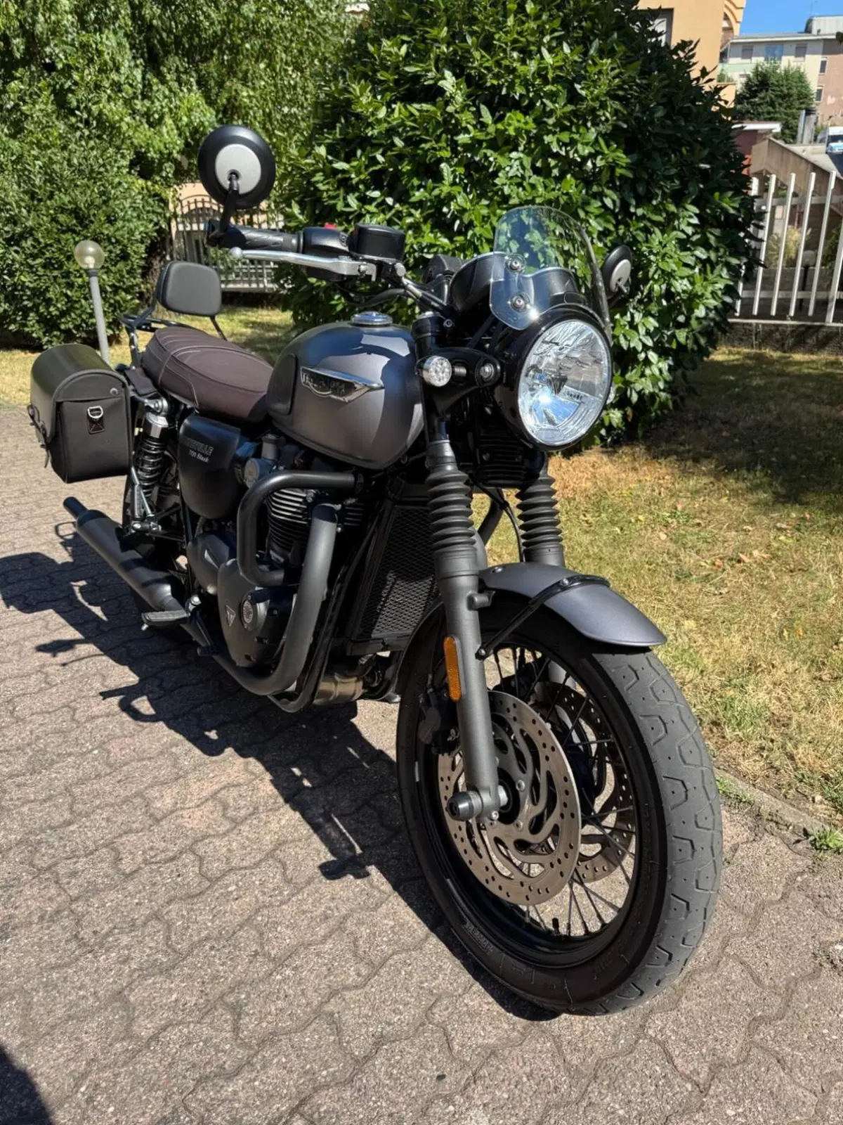 Triumph Bonneville T120 Black (2017 - 20) (3)