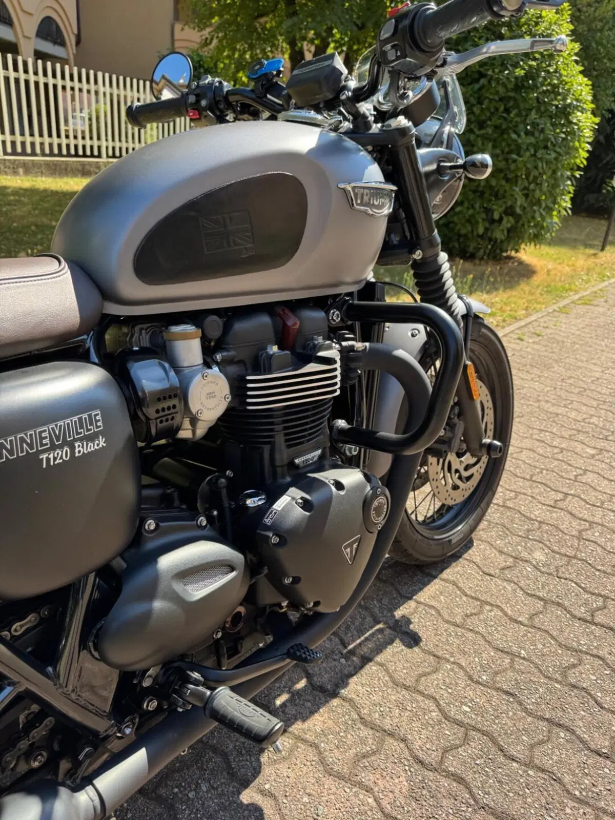 Triumph Bonneville T120 Black (2017 - 20) (5)