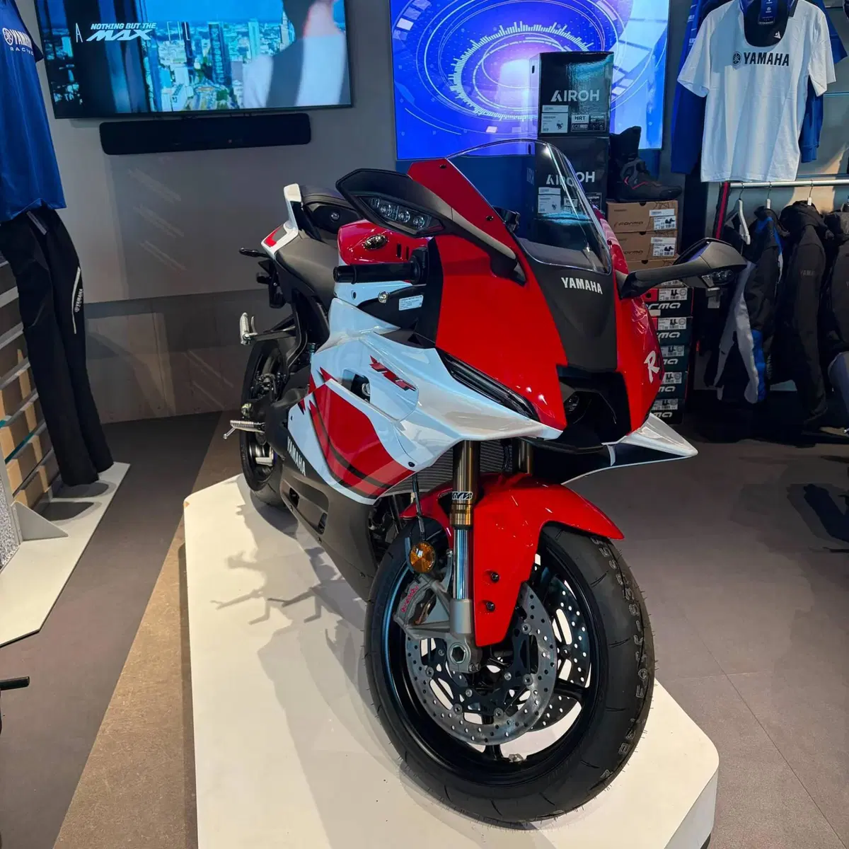 Yamaha YZF R9 70th (2026)