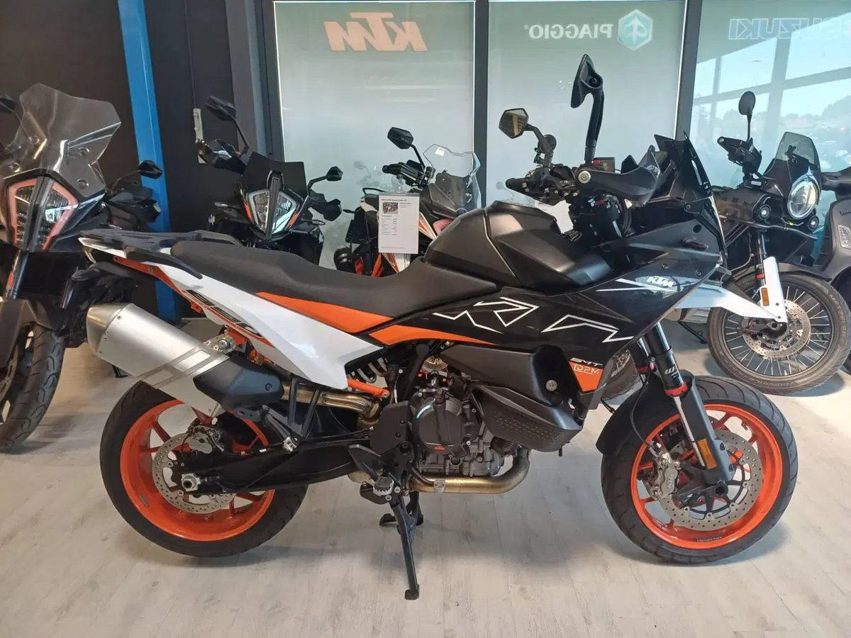 KTM 890 SMT (2023 - 25)