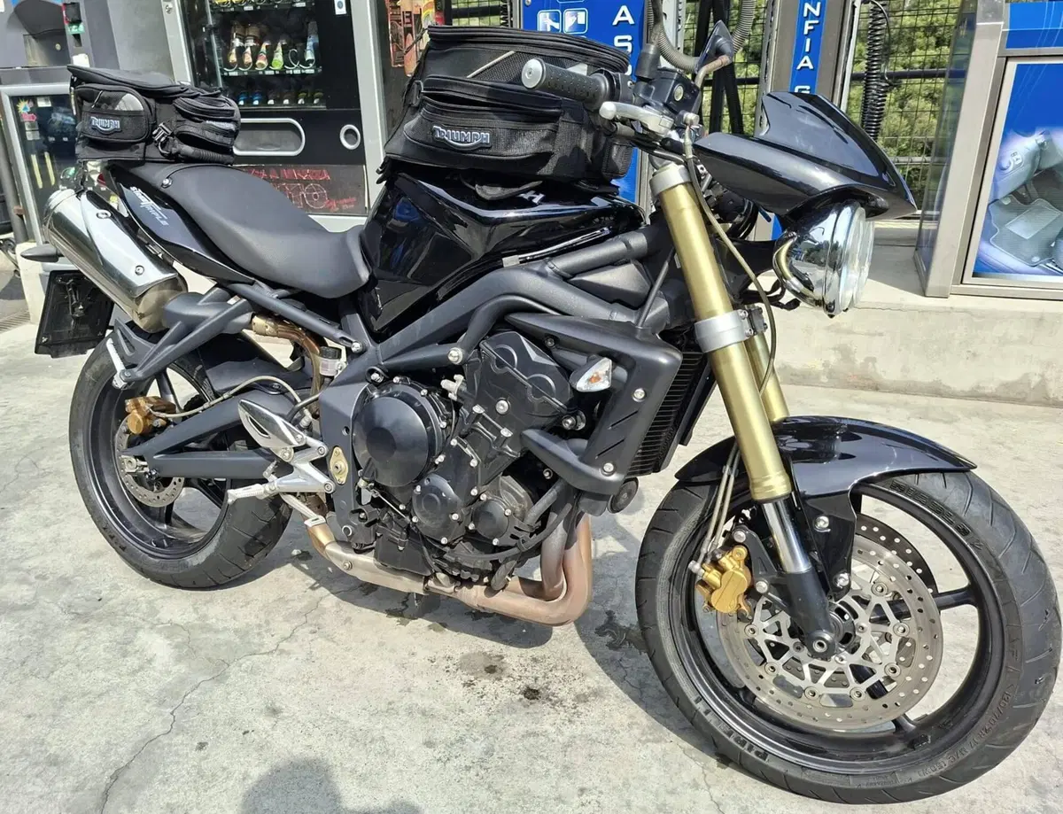 Triumph Street Triple (2007 - 12) (3)