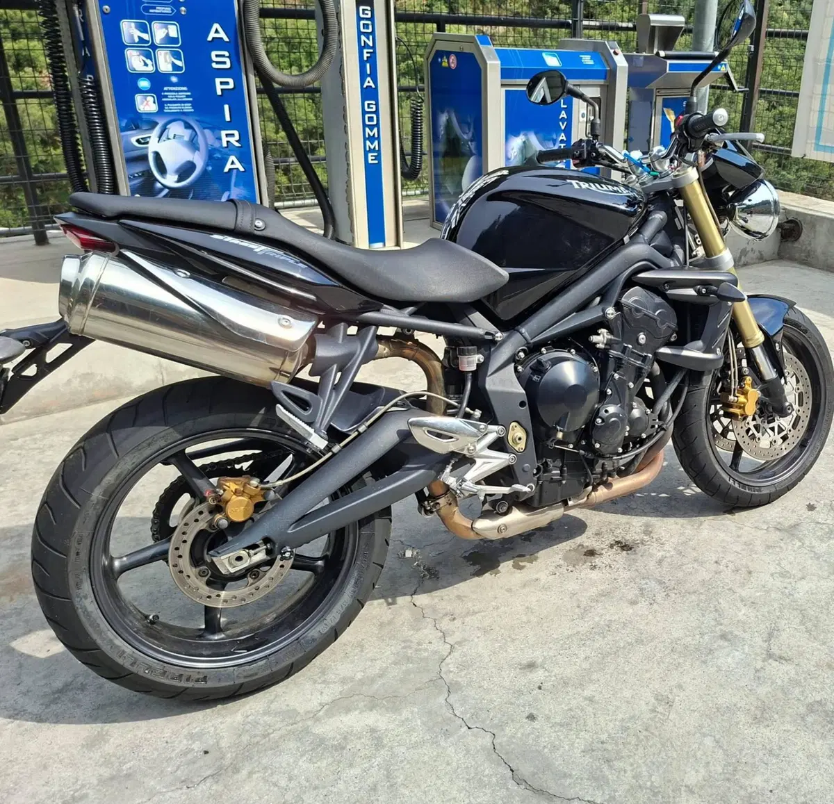Triumph Street Triple (2007 - 12) (7)