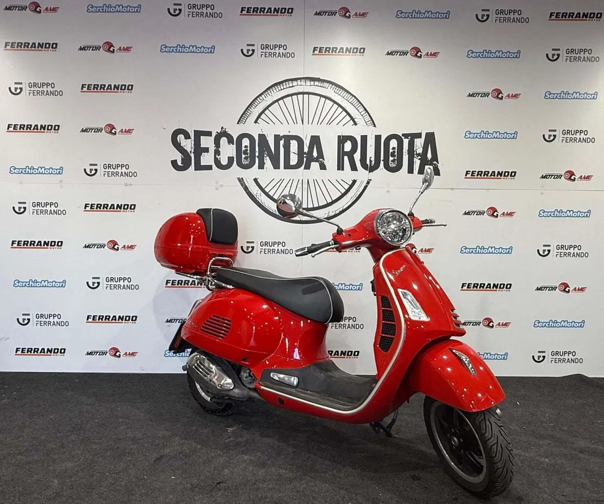 Vespa GTS 300 Super Hpe (2021 - 22) (2)