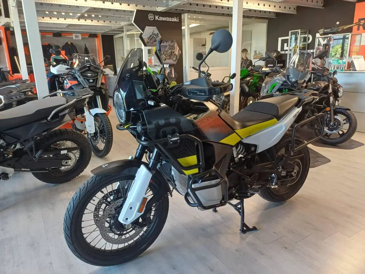 Husqvarna Norden 901 (2022 - 26) (4)