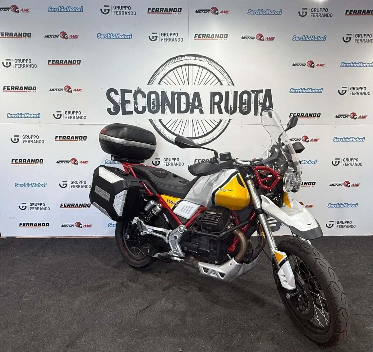 Moto Guzzi V85 TT (2021 - 23) (2)