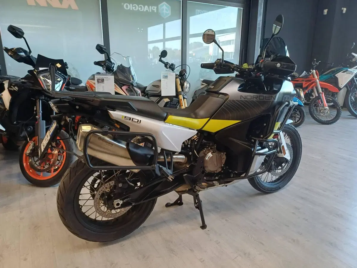 Husqvarna Norden 901 (2022 - 26) (2)