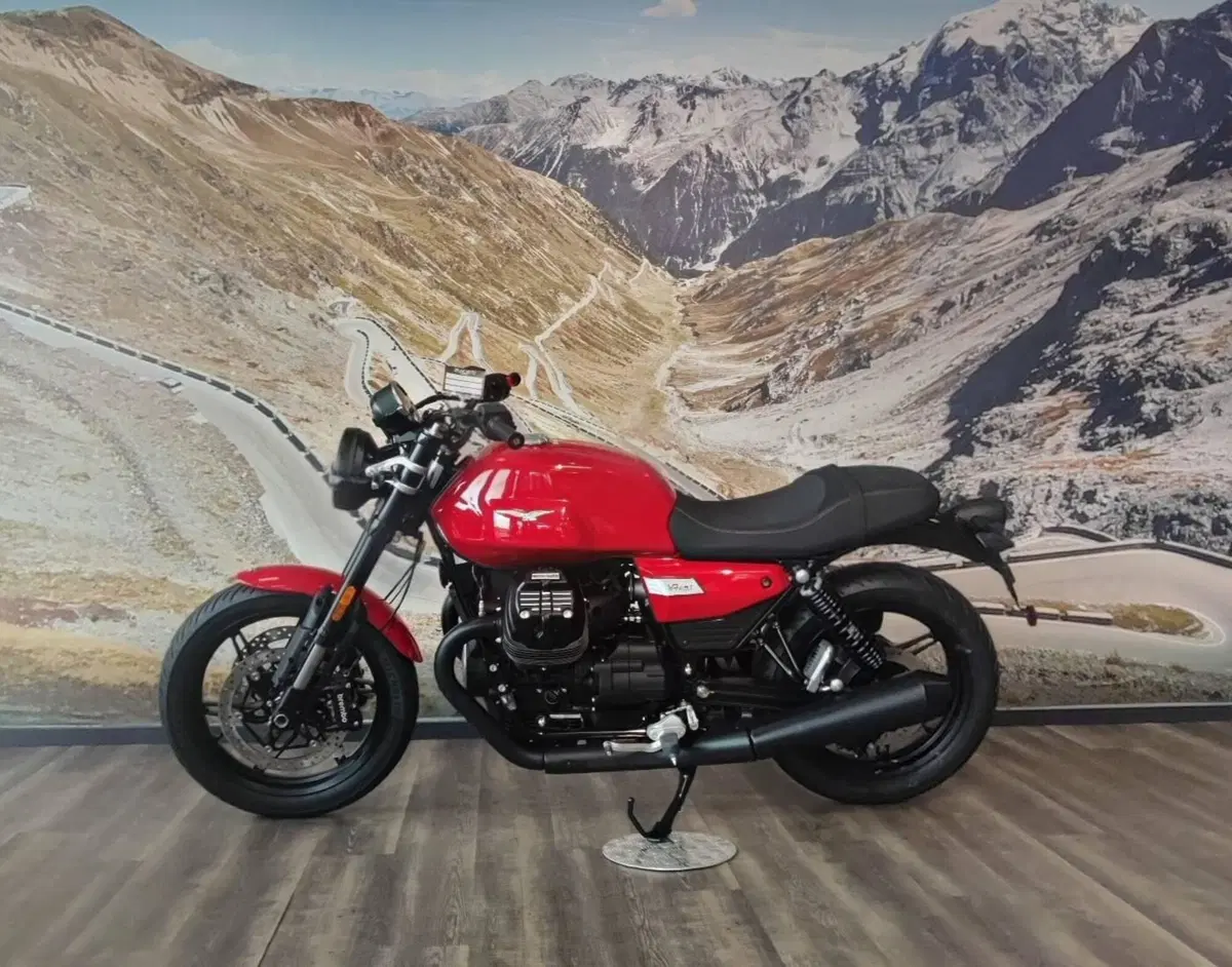 Moto Guzzi V7 Sport (2025 - 26) (3)