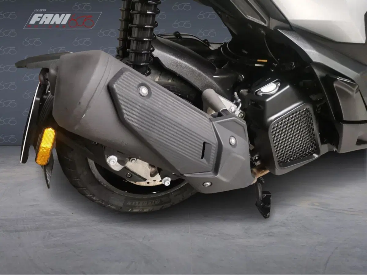 Aprilia SR GT 125 (2022 - 24) (6)