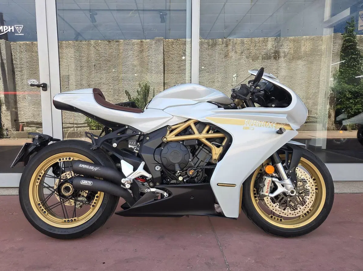 MV Agusta Superveloce 800 S (2021 - 25) (3)