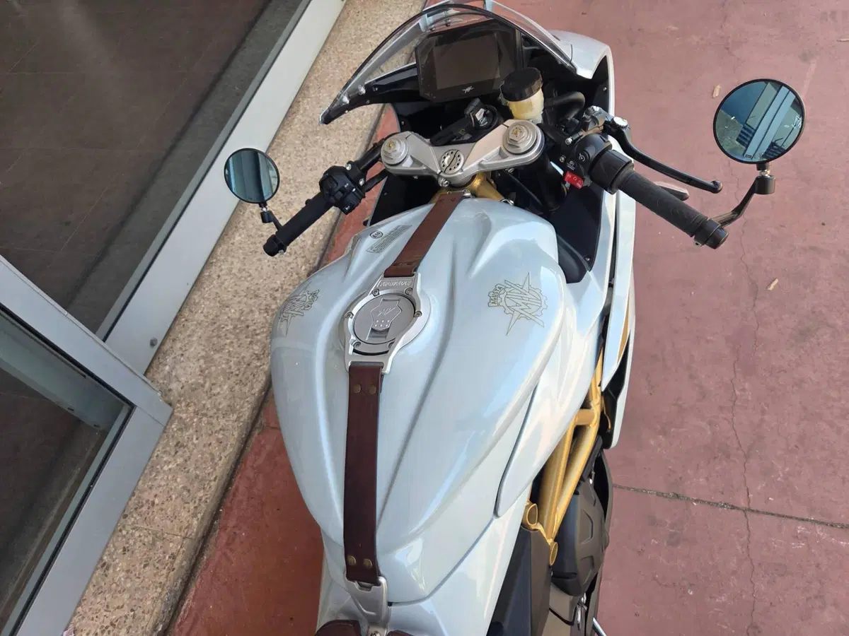 MV Agusta Superveloce 800 S (2021 - 25) (6)
