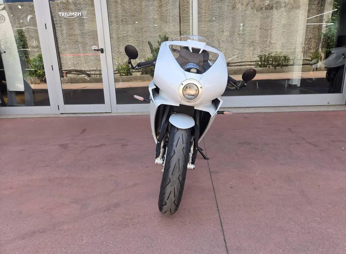 MV Agusta Superveloce 800 S (2021 - 25) (9)