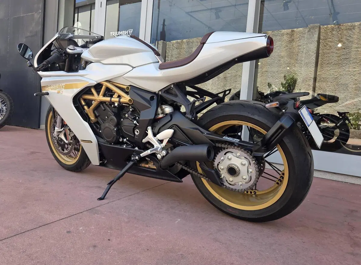 MV Agusta Superveloce 800 S (2021 - 25) (12)