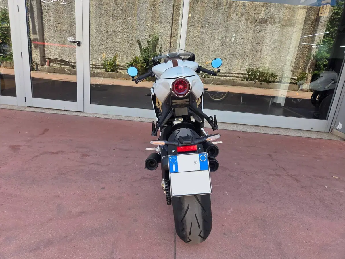MV Agusta Superveloce 800 S (2021 - 25) (15)