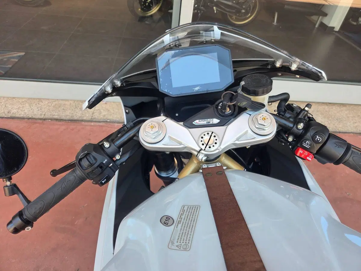 MV Agusta Superveloce 800 S (2021 - 25) (17)