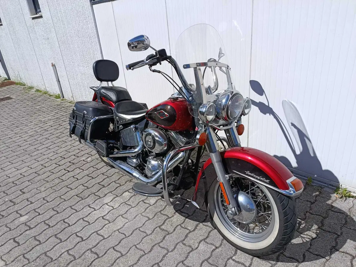 Harley-Davidson 1690 Heritage Classic (2011 - 17) - FLSTC (2)