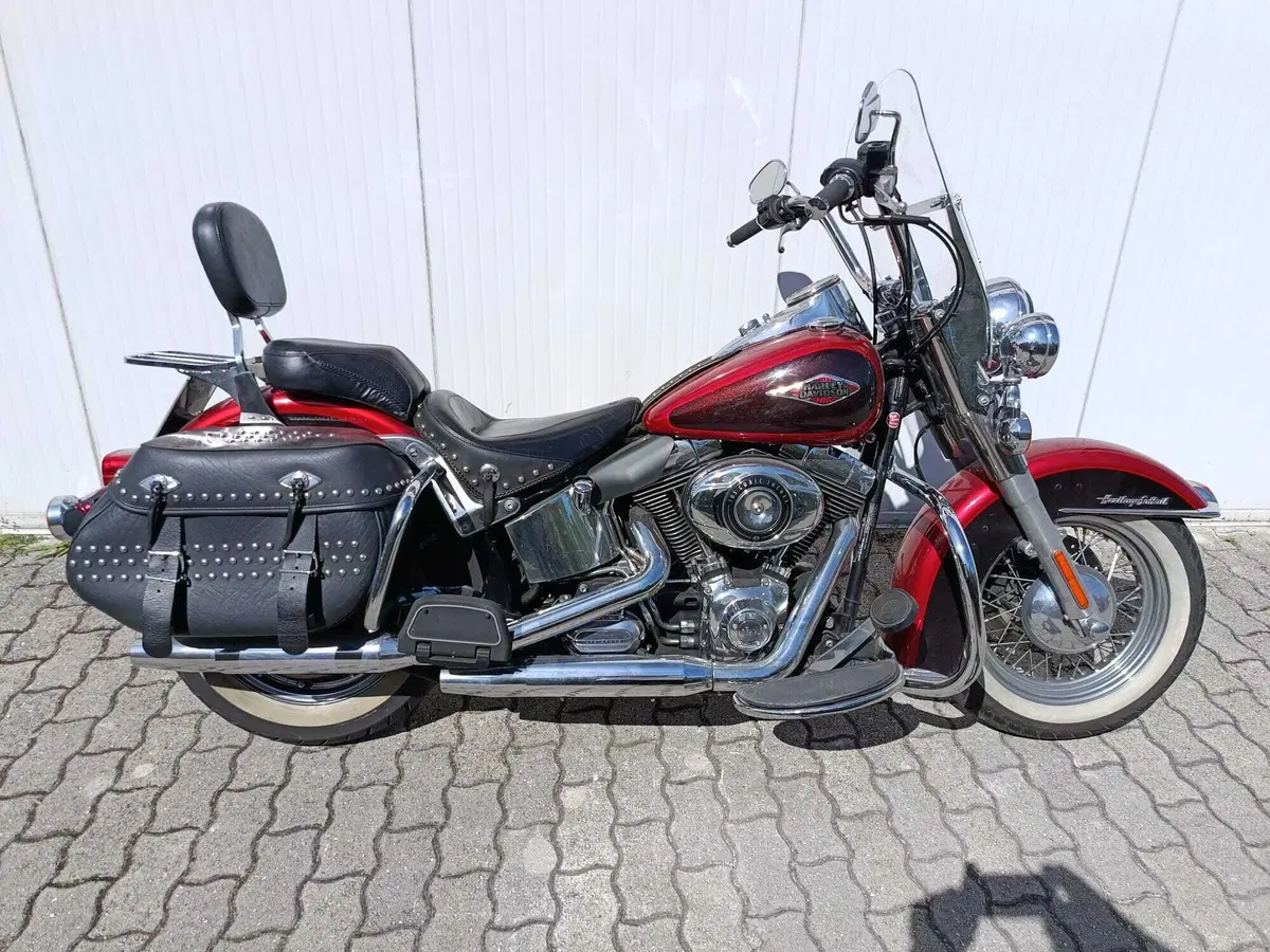 Harley-Davidson 1690 Heritage Classic (2011 - 17) - FLSTC (4)