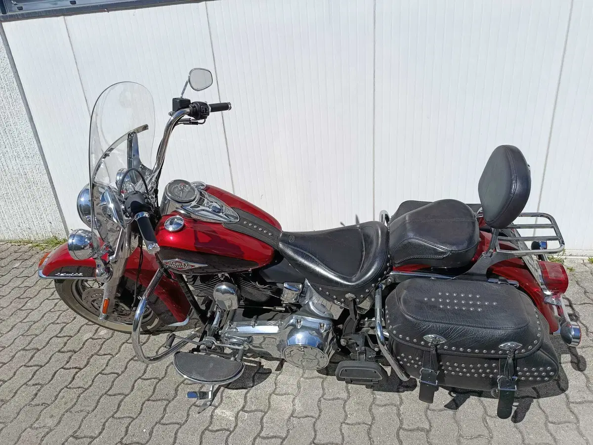 Harley-Davidson 1690 Heritage Classic (2011 - 17) - FLSTC (3)
