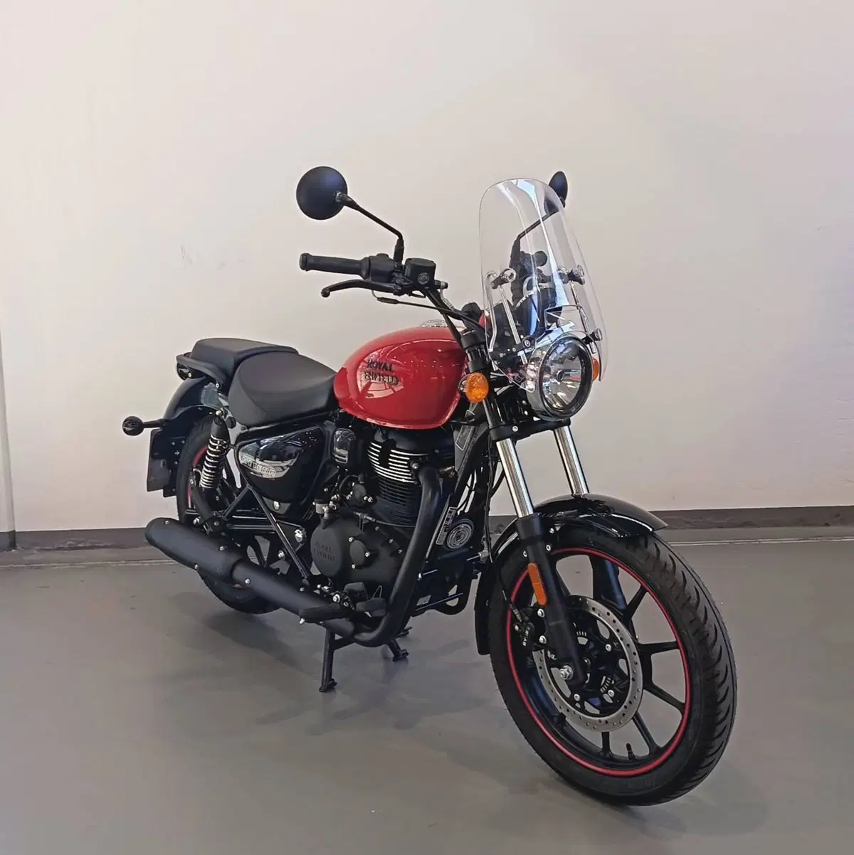 Royal Enfield Meteor 350 (2021 - 26) (3)