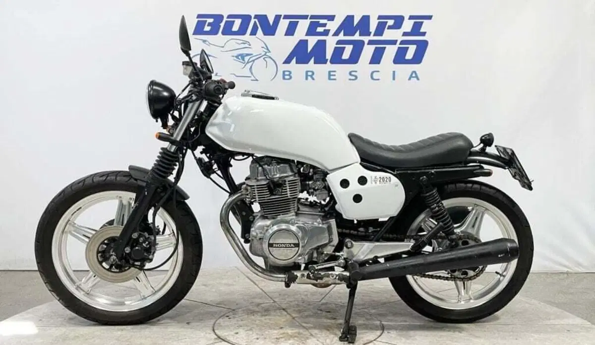 Honda CB 400 Four (2)