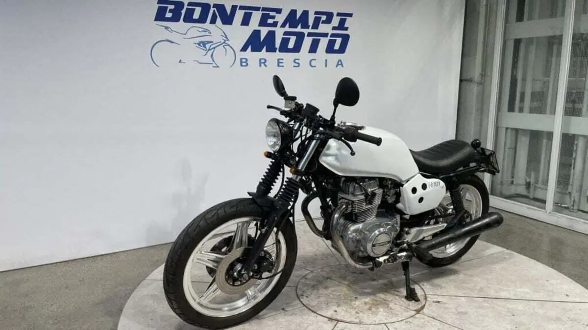 Honda CB 400 Four (14)