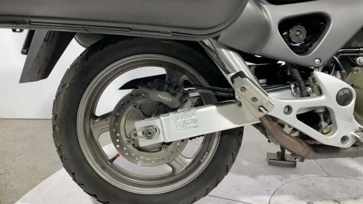 Honda Varadero 1000 (1999 - 02) (6)