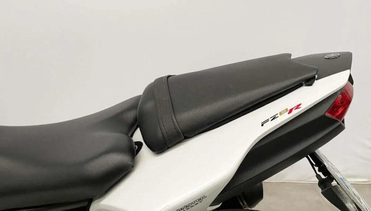 Yamaha FZ8 (2010 - 12) (10)