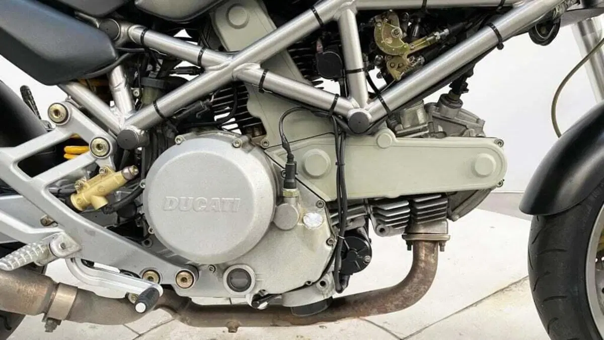 Ducati Monster 620 I.E. Dark (2002) (7)