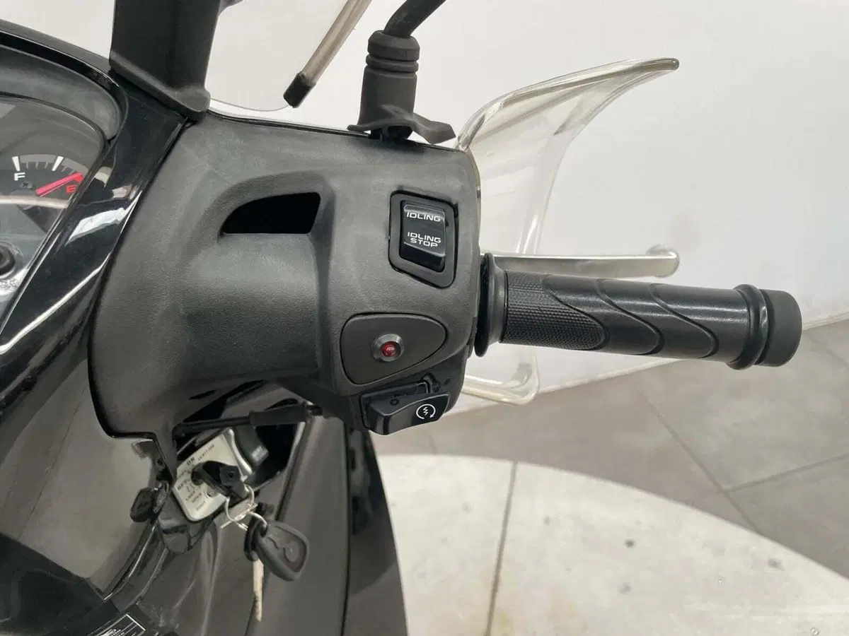 Honda SH 125 i ABS (2013 - 17) (9)