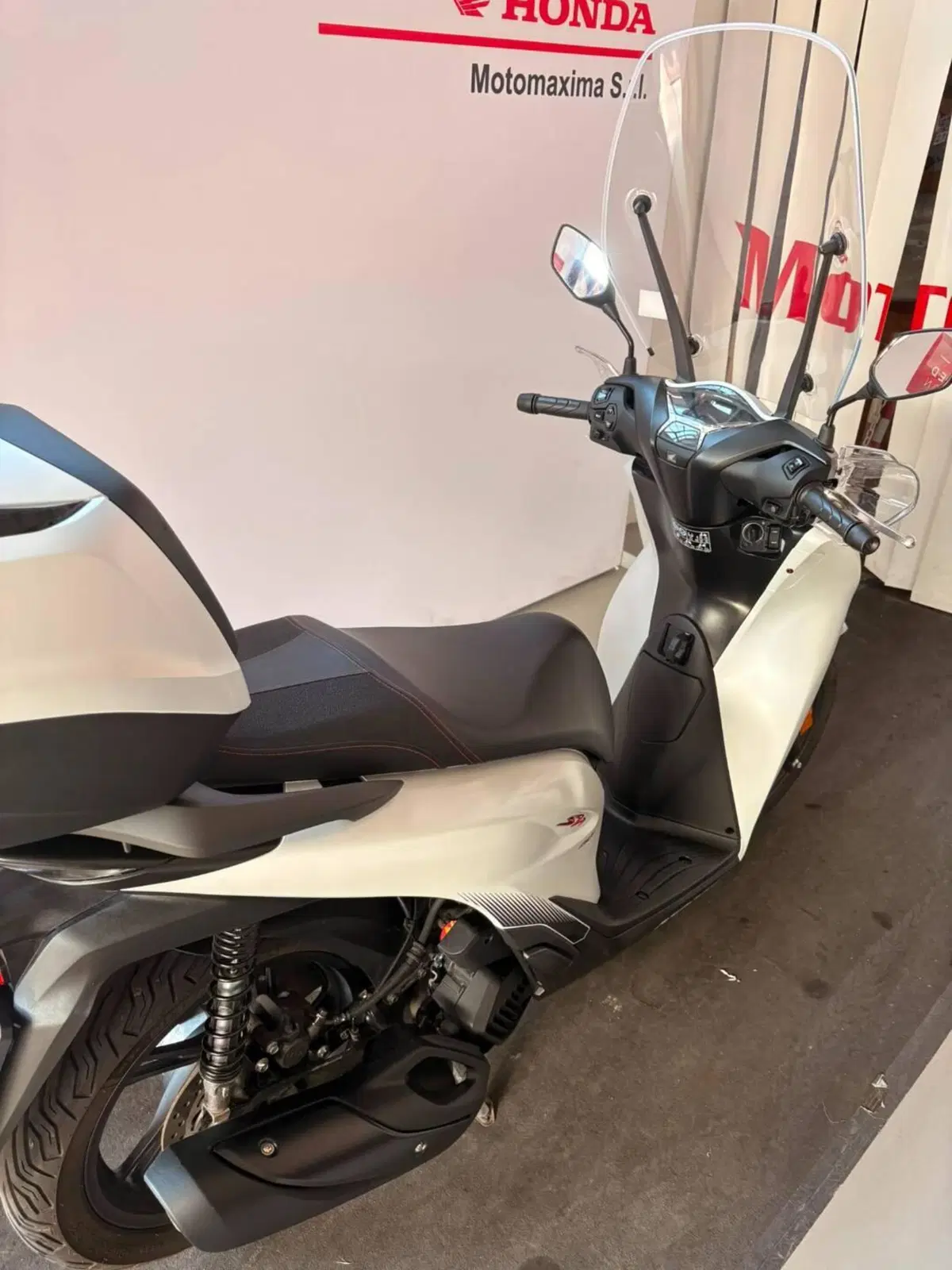 Honda SH 150i Sport (2024 - 25) (2)