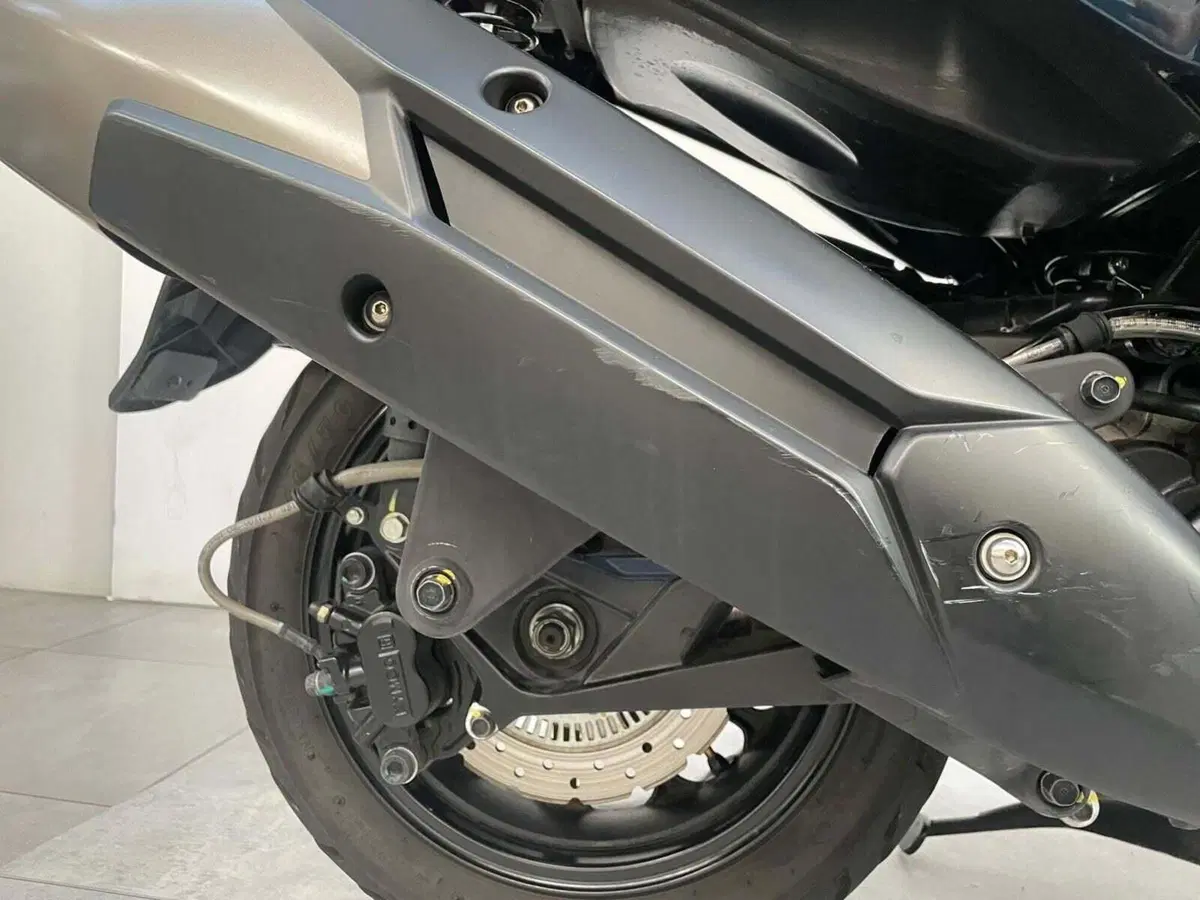 Kymco Agility 300i (2021 - 25) (11)
