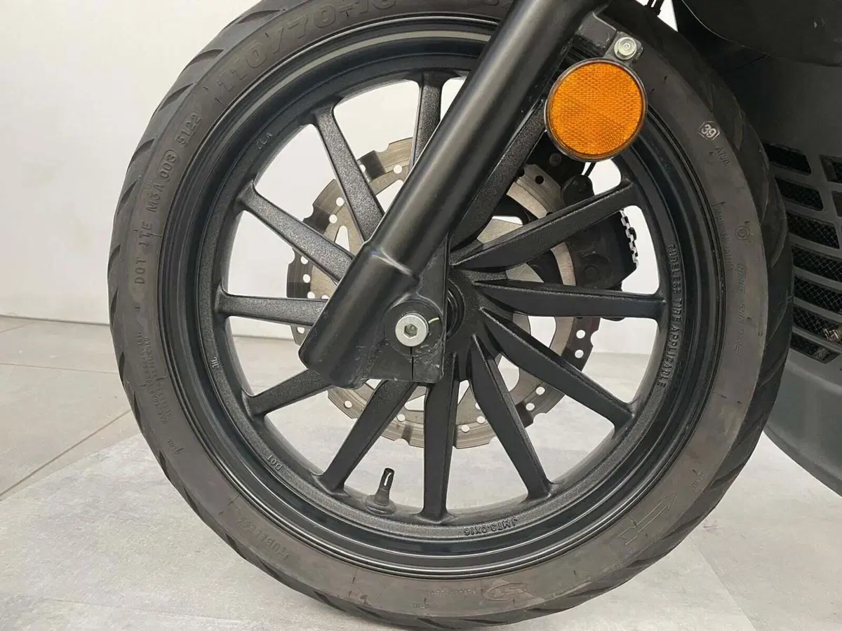 Kymco Agility 300i (2021 - 25) (15)