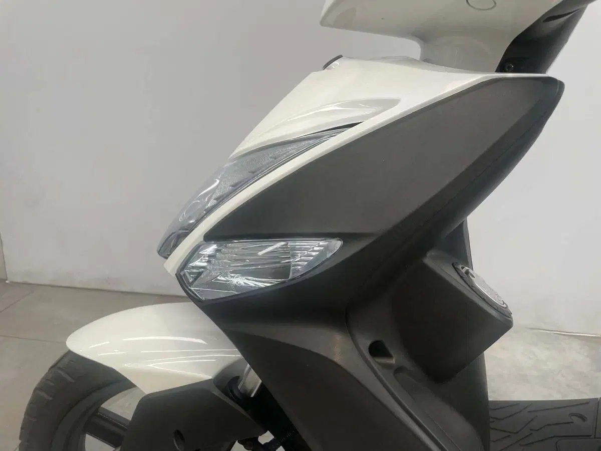 Kymco Agility 200i R16 + (2014 - 17) (2)
