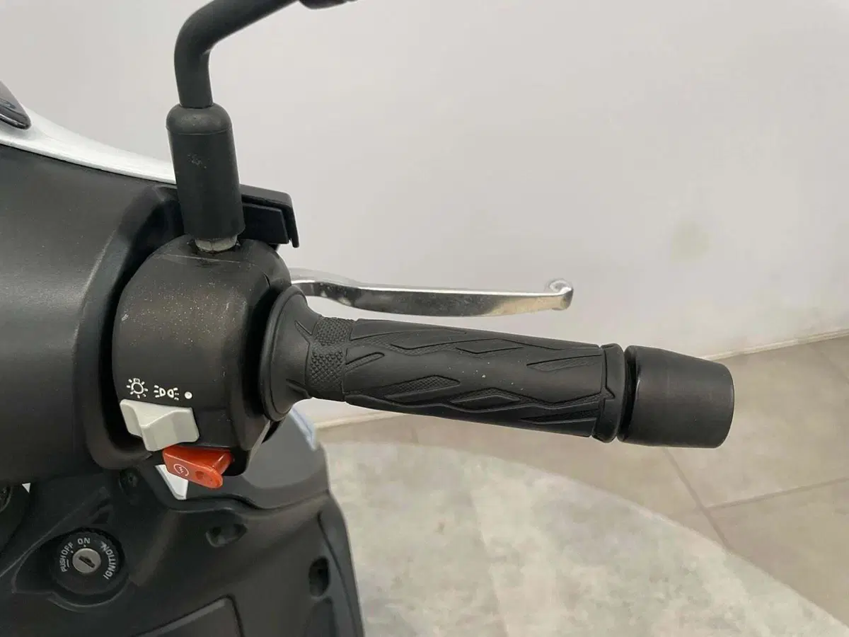 Kymco Agility 200i R16 + (2014 - 17) (5)