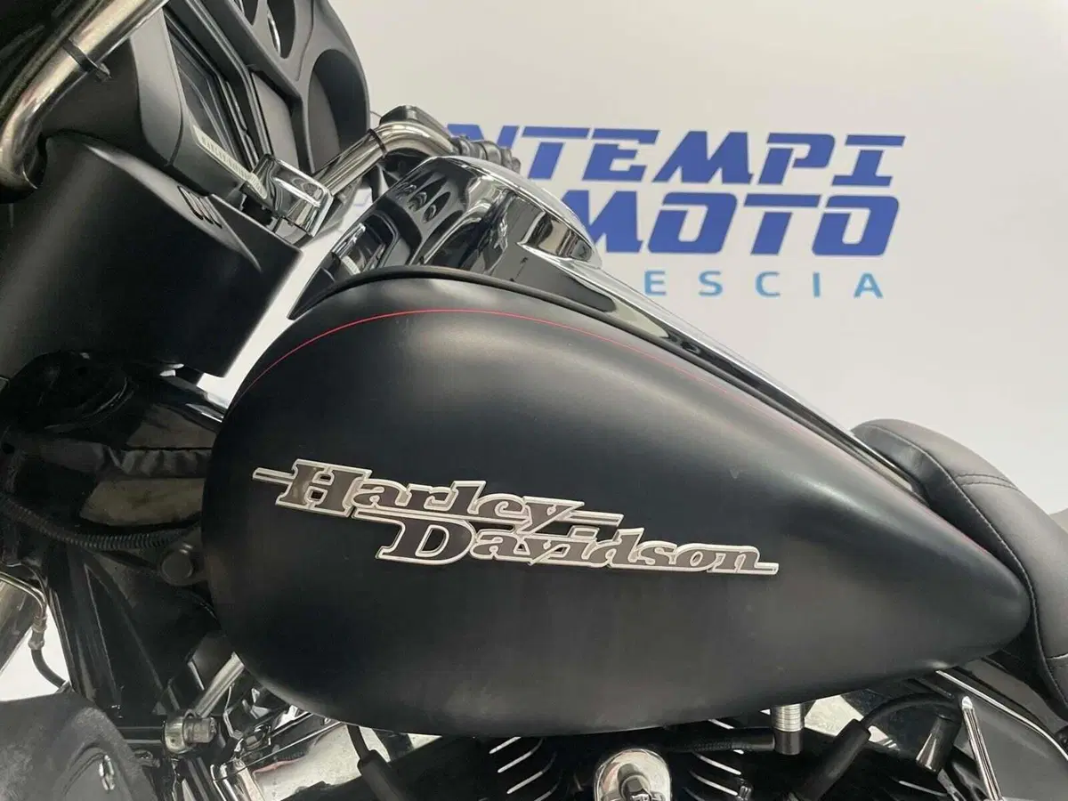 Harley-Davidson 1690 Street Glide Special (2014 - 16) - FLHX (7)