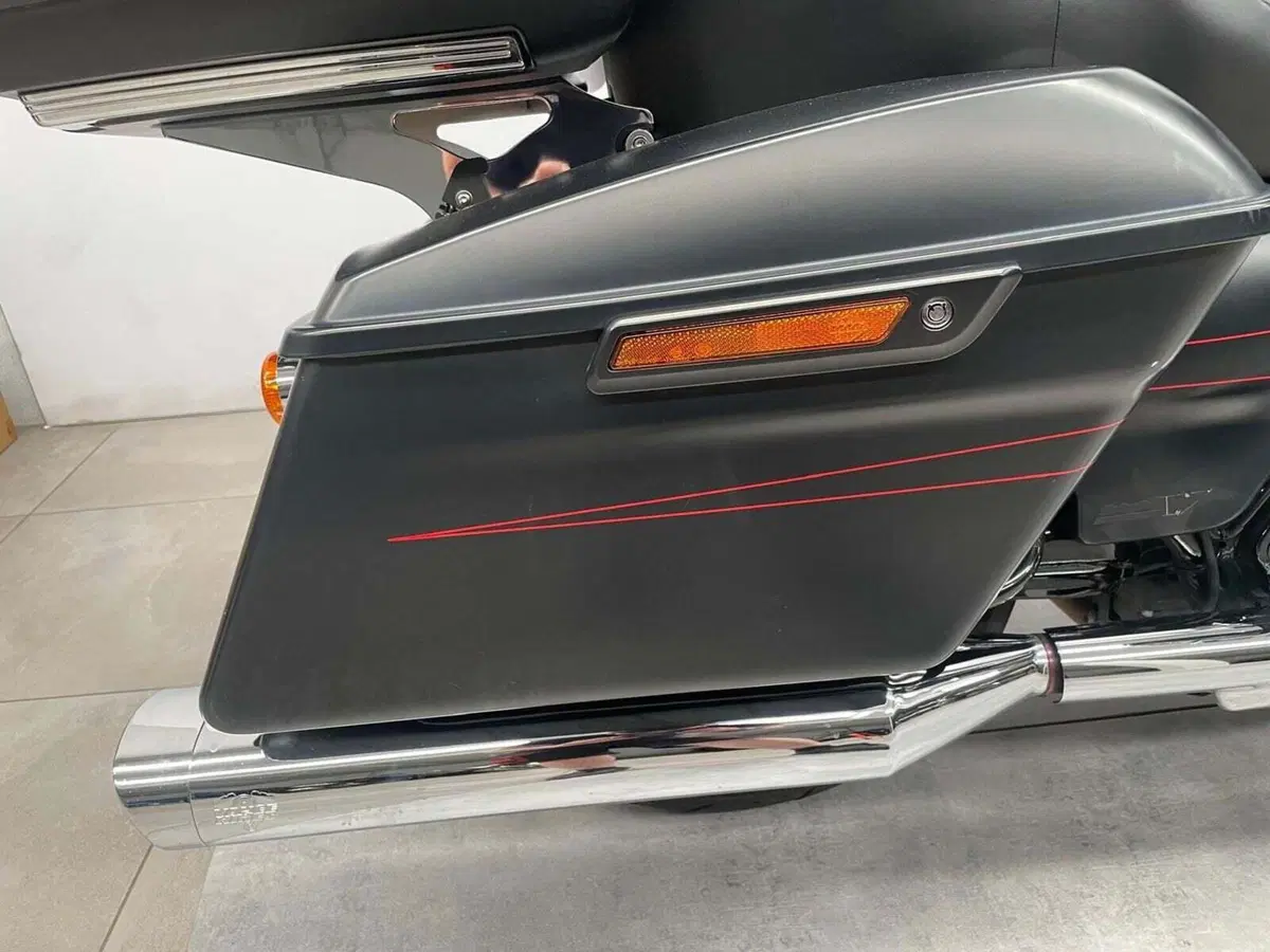 Harley-Davidson 1690 Street Glide Special (2014 - 16) - FLHX (17)