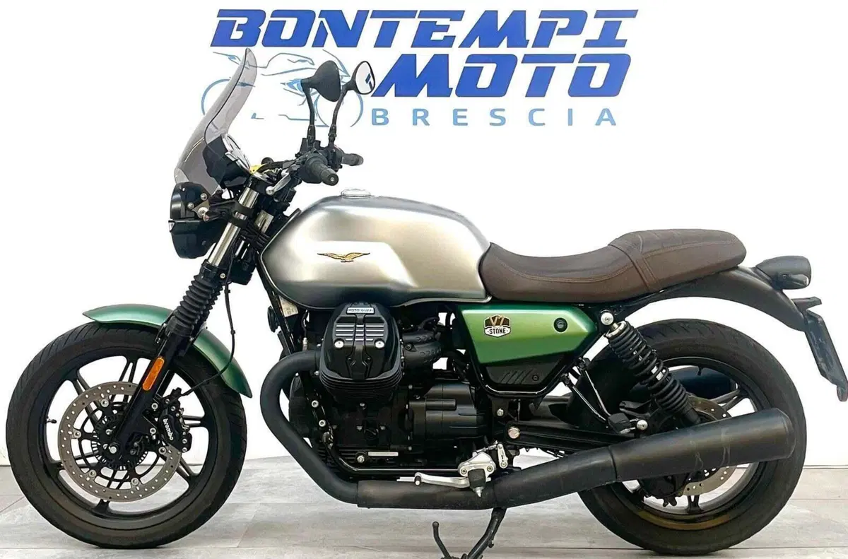 Moto Guzzi V7 Stone Centenario (2021 - 22) (2)
