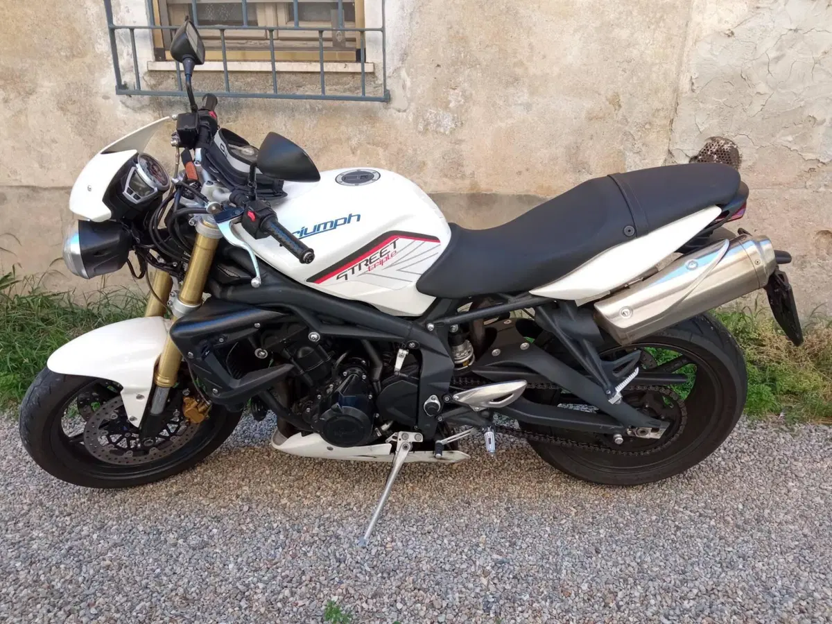 Triumph Street Triple (2007 - 12) (5)